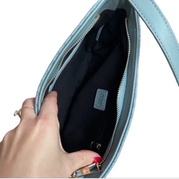 MW Shoulder Bag with Gold Chain Faux Leather - Picture 3 of 13